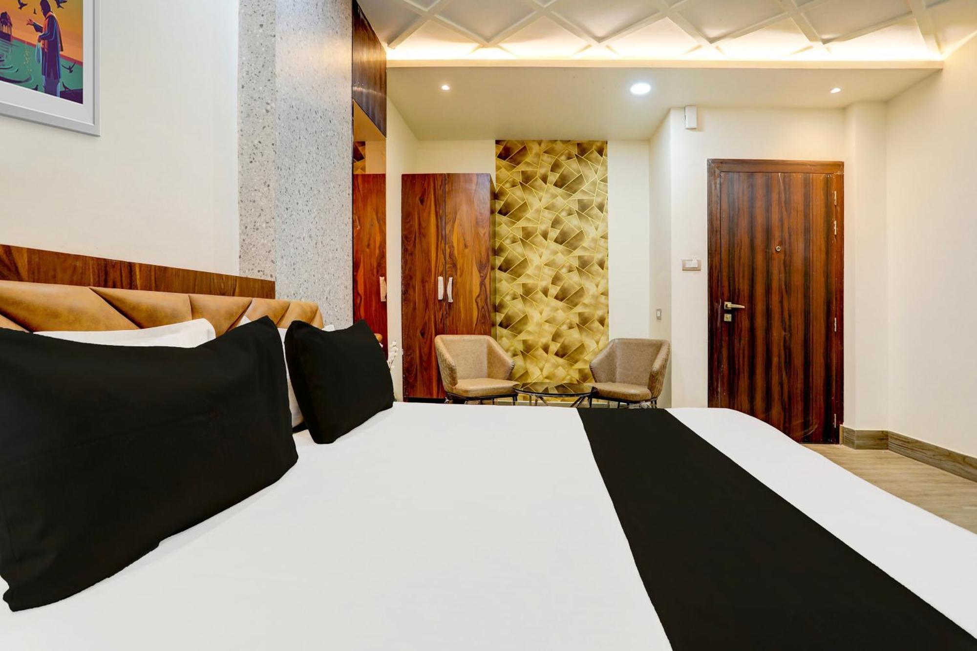 Hotel O Krishna Greens Kanpur Eksteriør billede