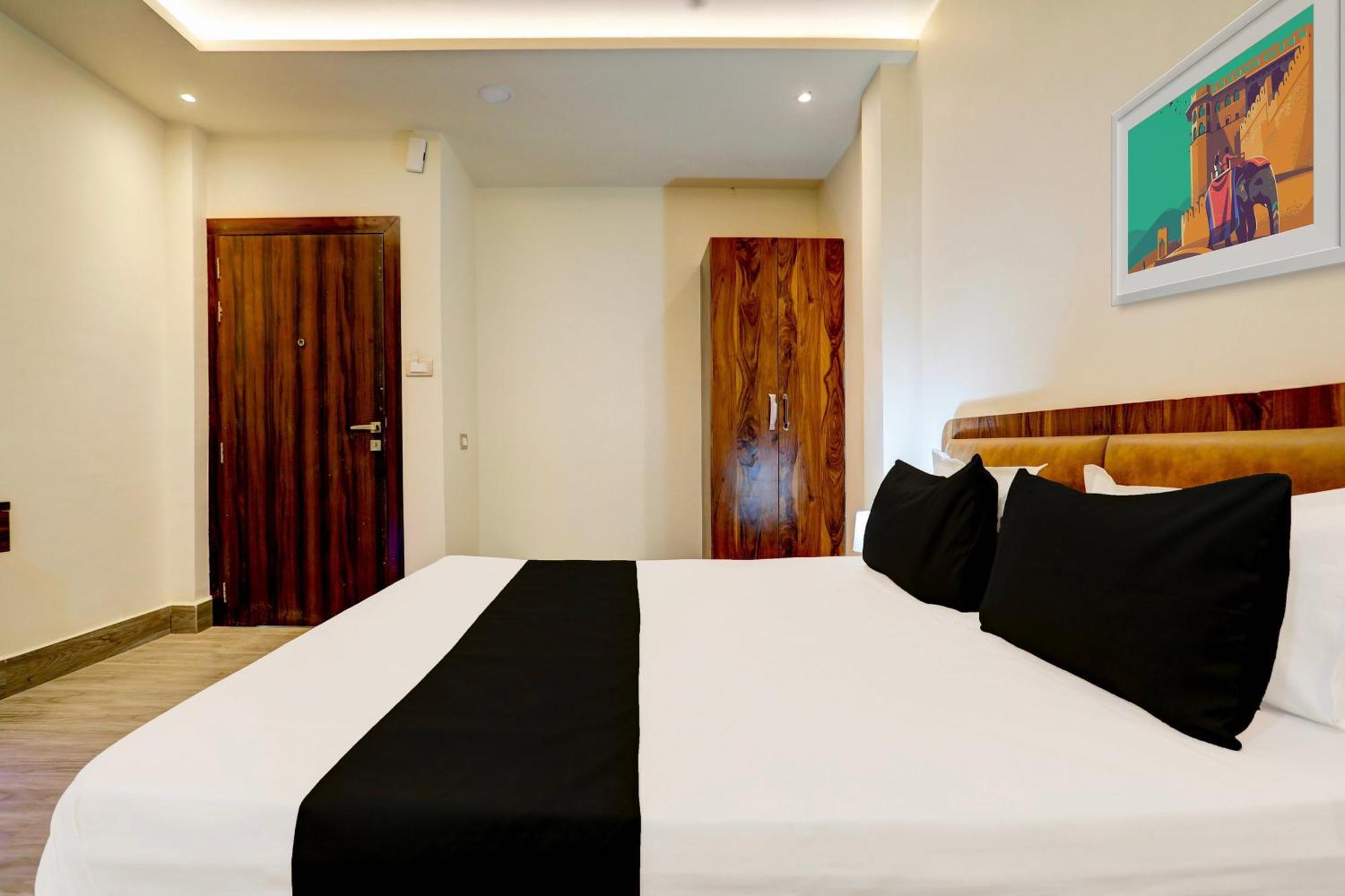 Hotel O Krishna Greens Kanpur Eksteriør billede