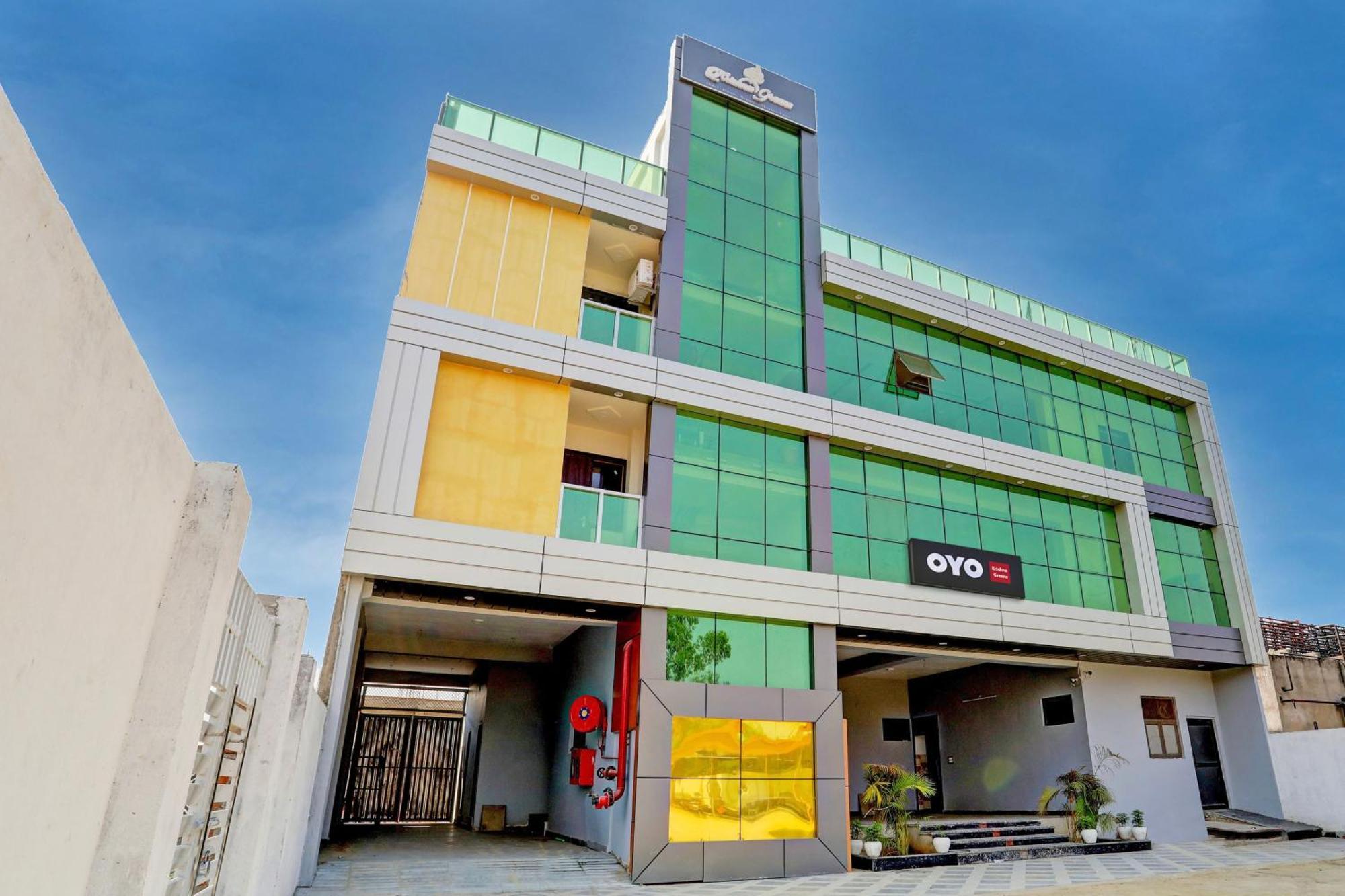 Hotel O Krishna Greens Kanpur Eksteriør billede