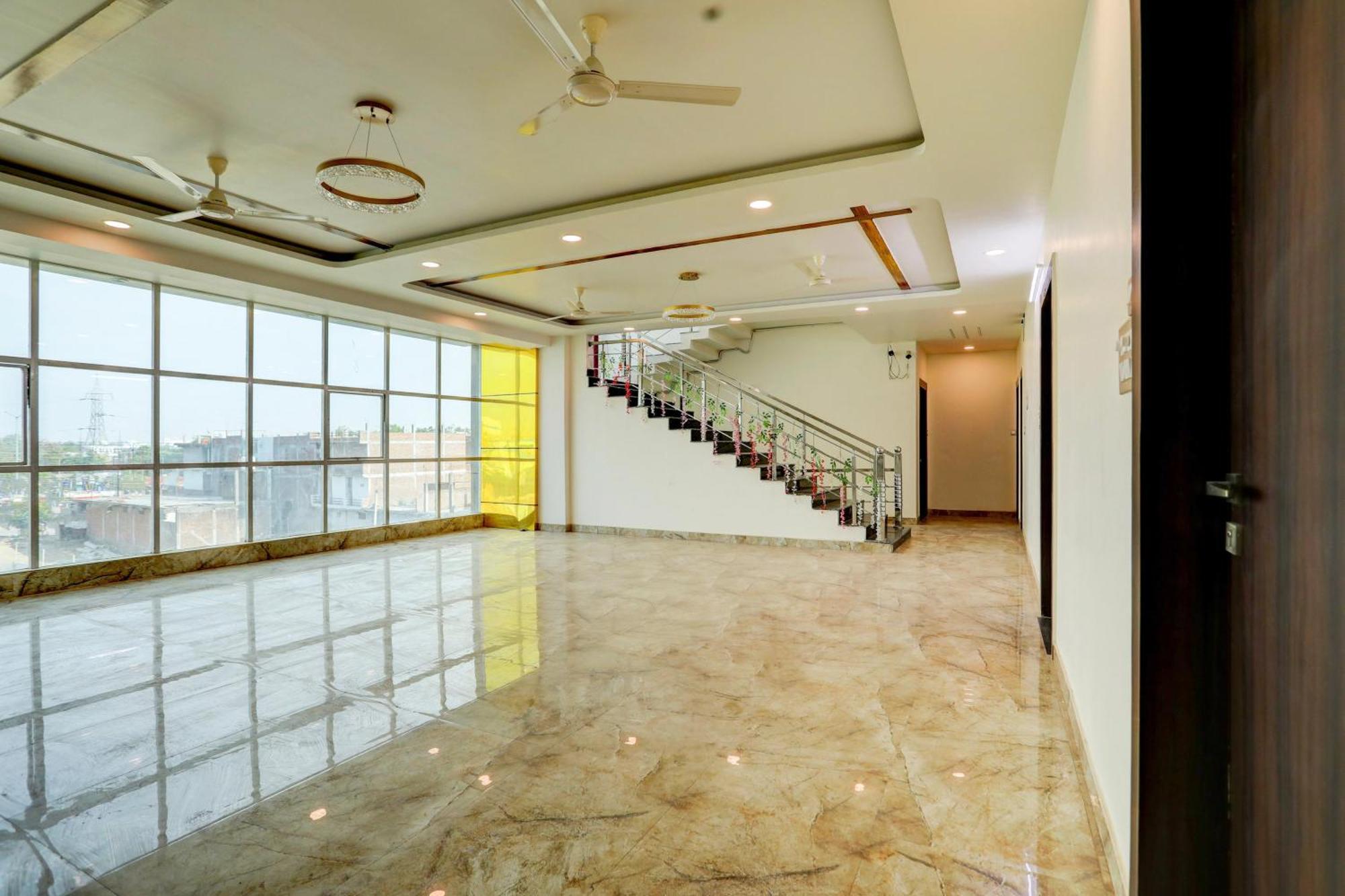 Hotel O Krishna Greens Kanpur Eksteriør billede