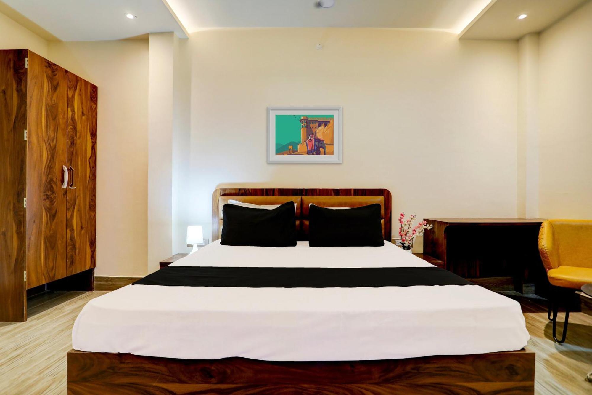 Hotel O Krishna Greens Kanpur Eksteriør billede