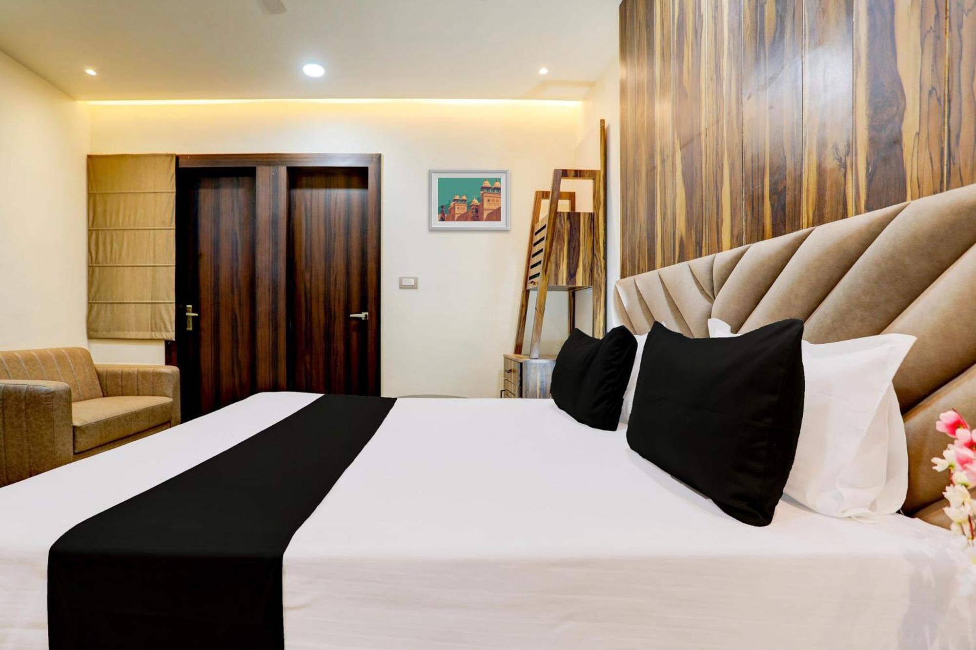 Hotel O Krishna Greens Kanpur Eksteriør billede